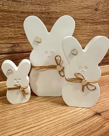 Velikonoční zajíčci – 8, 11,5, 14,5 cm – sádrové odlitky, ruční výroba